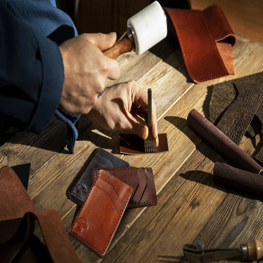 Sustainable Wallets for Men: Handmade vs. Machine-Made Leather Guide 2026